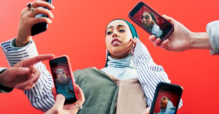 Social Media and the Confidence of Young Women