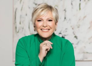 Read more about the article From Defeat to the Presidency: How Halla Tómasdóttir Turned Setbacks into Leadership